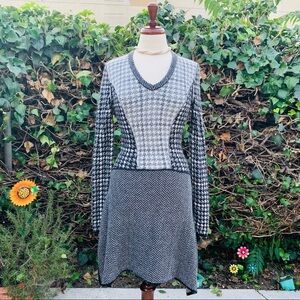 BCBGMaxAzria Women Luxury Monaco Houndstooth V-Neck Sweater Dress Size XS